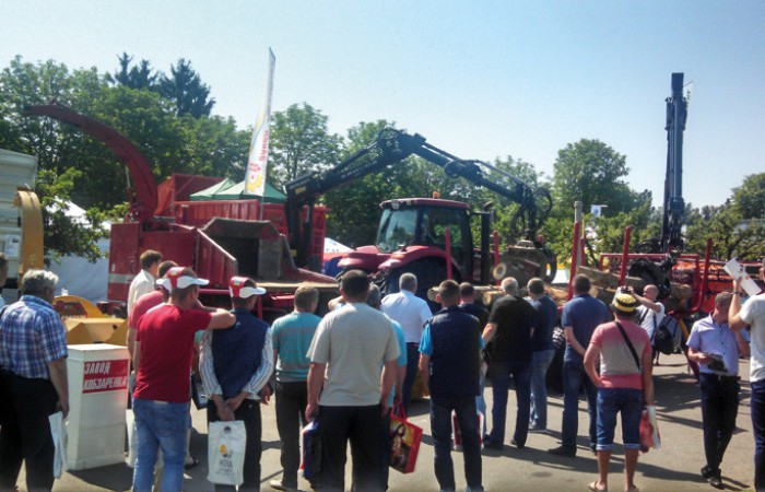 1497264696_agro-2017-vustavka-ychastie1