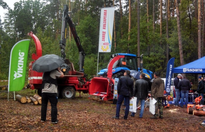 виставка лісова техніка-5